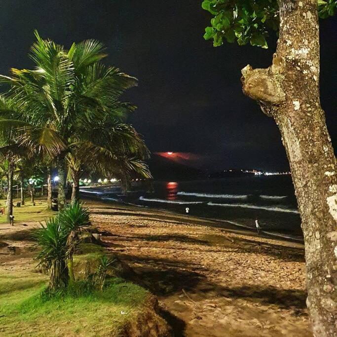 100Mts Da Praia Com Churrasqueira, Piscina E Wi-Fi Caraguatatuba Buitenkant foto